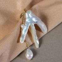 Freshwater Pearl Brooch, with Brass, gold color plated, fashion jewelry & for woman & with rhinestone, white, 30- 