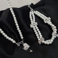 Collar de perlas de plástico, aleación de zinc, con Perlas plásticas, chapado, diferentes estilos para la opción & para mujer, Blanco, Vendido por UD
