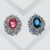 Crystal Brooch, Zinc Alloy, with Crystal, silver color plated, fashion jewelry & for woman & with rhinestone 