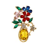 Crystal Brooch, Zinc Alloy, with Crystal, Flower, gold color plated, vintage & fashion jewelry & Unisex & with rhinestone, mixed colors 
