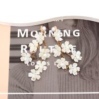 Resin Zinc Alloy Earring, with Resin & Plastic Pearl, petals, handmade, fashion jewelry & for woman, white [