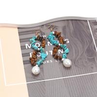 Boucle d'oreille en alliage Zinc turquoise, alliage de zinc, avec turquoise & perle de plastique, fait à la main, bijoux de mode & pour femme, multicolore Vendu par paire