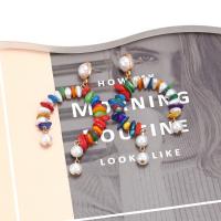 Boucle d'oreille en demi-gemme , alliage de zinc, avec pierrecaillou & perle de plastique, fait à la main, bijoux de mode & pour femme, multicolore Vendu par paire