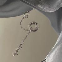 Boucle d'oreille de Clip en alliage de zinc, croix, bijoux de mode & pour femme & avec strass Vendu par sac
