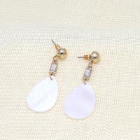 Boucles d'oreilles en coquille blanche, alliage de zinc, avec coquille blanche, bijoux de mode & pour femme, 55mm, Vendu par paire[