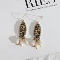 Kunststoff Perle Zink Legierung Ohrring, Zinklegierung, mit Kunststoff Perlen, Modeschmuck & für Frau & mit Strass, 65mm, verkauft von Paar[