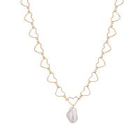Brass Jewelry Necklace, with Plastic Pearl, with 1.97inch extender chain, Heart, gold color plated, fashion jewelry & for woman, golden Approx 15.35 Inch 