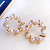Freshwater Pearl Stud Earring, with Zinc Alloy, fashion jewelry & for woman & with rhinestone, white, 3-4mm 