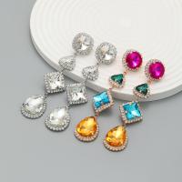 Zinc Alloy Rhinestone Drop Earring, with Glass Rhinestone, fashion jewelry & for woman & with rhinestone 