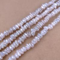 Perles nacres baroques de culture d'eau douce , perle d'eau douce cultivée, DIY, blanc, Length about 5-6mm Environ 38 cm, Environ Vendu par brin
