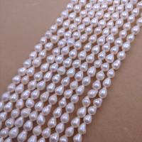 Perle de culture d'eau douce forme goutte, perle d'eau douce cultivée, larme, DIY, blanc, Length about 5-6mm Environ 38 cm, Vendu par brin