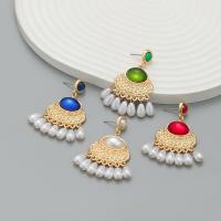 Zinc Alloy Stud Earring, with Resin & Plastic Pearl, fashion jewelry & for woman 