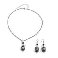 Fashion Zinc Alloy Jewelry Sets, earring & necklace, with iron chain & Glass, with 2.7inch extender chain, Spider, platinum color plated, 2 pieces & gothic style & Halloween Jewelry Gift & for woman Approx 17.7 Inch 