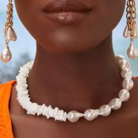 Shell Zinc Alloy Necklace, with Shell & Plastic Pearl, gold color plated, fashion jewelry & for woman, white Approx 49 cm 