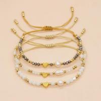 Bracelets en perles de cristal, avec Cordon de noeud & perle d'eau douce cultivée & laiton, coeur, Placage de couleur d'or, Réglable & bijoux de mode & pour femme, plus de couleurs à choisir Environ 28 cm, Vendu par PC