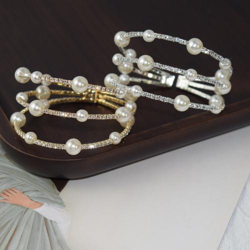 Bracelets manchette de fer , avec perle de plastique, Placage, bijoux de mode & pour femme & avec strass, plus de couleurs à choisir, width 31mm, Vendu par PC