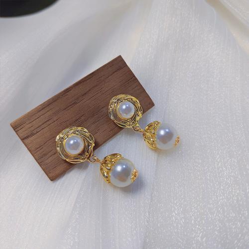 Kunststoff Perle Zink Legierung Ohrring, Zinklegierung, mit Kunststoff Perlen, goldfarben plattiert, Modeschmuck & für Frau, weiß, 16x38mm, verkauft von Paar
