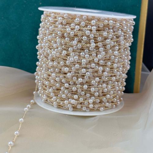 Messing dekorative Kette, mit Kunststoff Perlen, rund, KC goldfarben plattiert, DIY, weiß, frei von Nickel, Blei & Kadmium, 4mm, verkauft von m