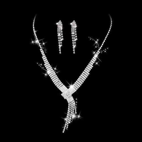 Rhinestone en alliage de zinc bijoux , boucle d'oreille & collier, 2 pièces & bijoux de mode & pour femme & avec strass, argent Environ 45 cm, Vendu par fixé