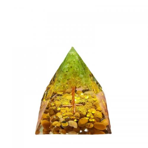 Kunstharz Pyramid Dekoration, mit Edelstein, Pyramide, Epoxidharzklebstoff, verschiedene Größen vorhanden & verschiedene Stile für Wahl, verkauft von PC