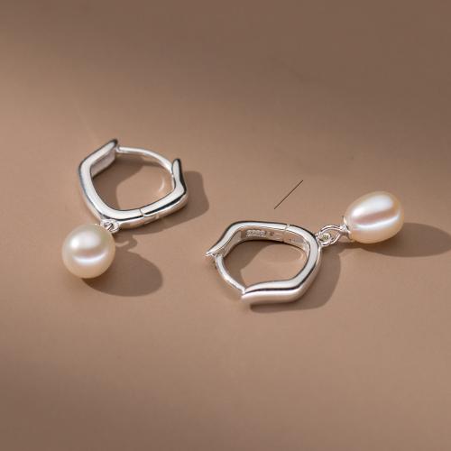 925 Sterling Silver Huggie Hoop Drop Earring, with Plastic Pearl, plated, for woman The inner diameter of the ear buckle was 1 cm 