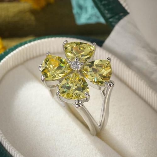 Cubic Zircon Brass Finger Ring, with Cubic Zirconia, Four Leaf Clover, platinum plated, fashion jewelry & Unisex yellow 