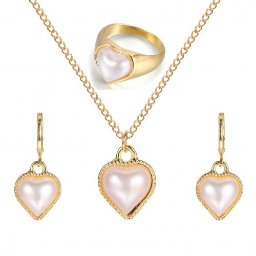 Conjuntos de joya de aleación de cinc de moda, aleación de zinc, anillo de dedo & pendiente & collar, con Perlas plásticas, Corazón, tres piezas & Joyería & para mujer, Vendido por Set