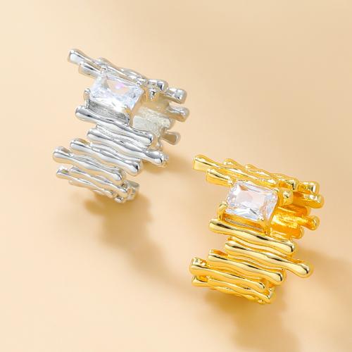 Zircon pavent l'anneau en laiton de doigt, Placage, bijoux de mode & pavé de micro zircon & pour femme, plus de couleurs à choisir, inner diameter 19mm, Vendu par PC