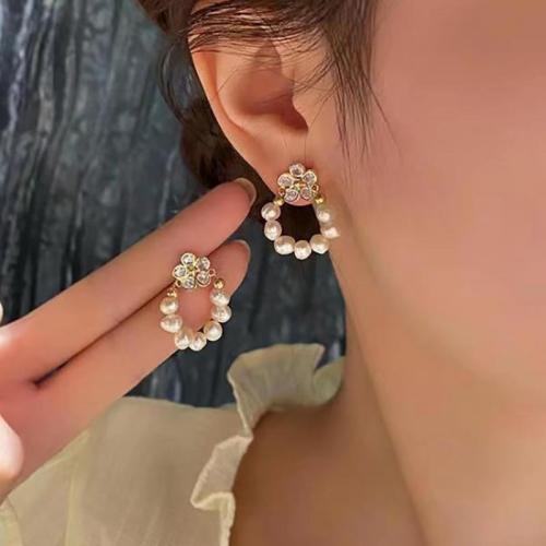Plastic Pearl Zinc Alloy Earring, with ABS Plastic Pearl, plated, fashion jewelry & with rhinestone, silver color 