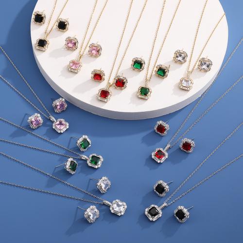 Zircon cubique Micro Pave parures de bijoux en laiton, Boucle d’oreille stud & collier, Plaqué d'or, pavé de micro zircon & pour femme, plus de couleurs à choisir, Vendu par fixé