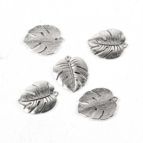 Zinc Alloy Leaf Pendants nickel, lead & cadmium free Approx 2mm 