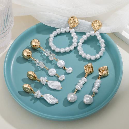 Plastic Pearl Zinc Alloy Earring, with Plastic Pearl, plated & for woman, golden 