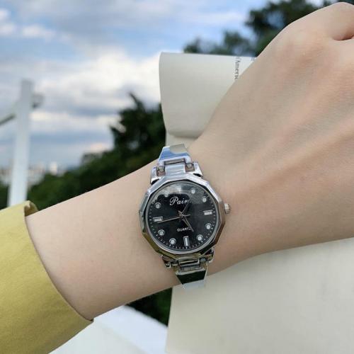 Bracelets de montre pour femmes, alliage de zinc, avec verre, sans imperméable à l’eau & mouvement chinoise, plus de couleurs à choisir, Dial 40mm 10mm, Vendu par PC