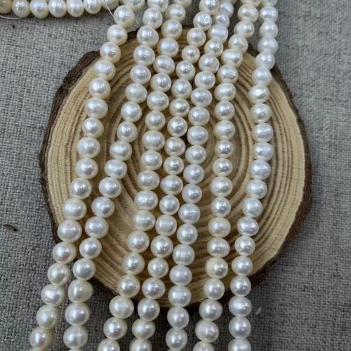 Naturel d'eau douce perles, perle d'eau douce cultivée, Légèrement rond, bijoux de mode & DIY, blanc, Length about 7-8mm, Environ Vendu par brin