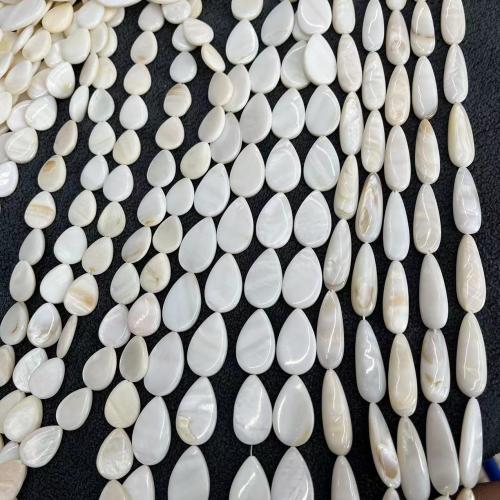 Perles en coquille naturel, coquille d'eau douce, larme, bijoux de mode & DIY & normes différentes pour le choix, blanc, Vendu par brin