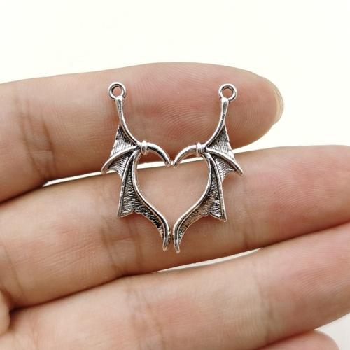 Wing Shaped Zinc Alloy Pendants, silver color plated, DIY 