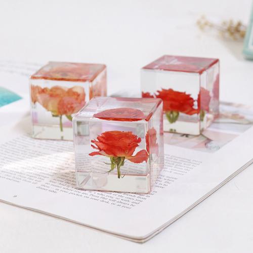Resin Decoration, with Dried Flower, epoxy gel, for home and office, red 