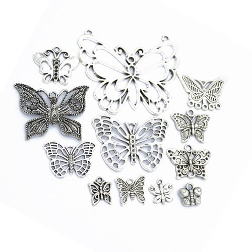 Colgantes Animales de Aleación de Zinc, Mariposa, chapado en color de plata antigua, 12 piezas, Vendido por Set