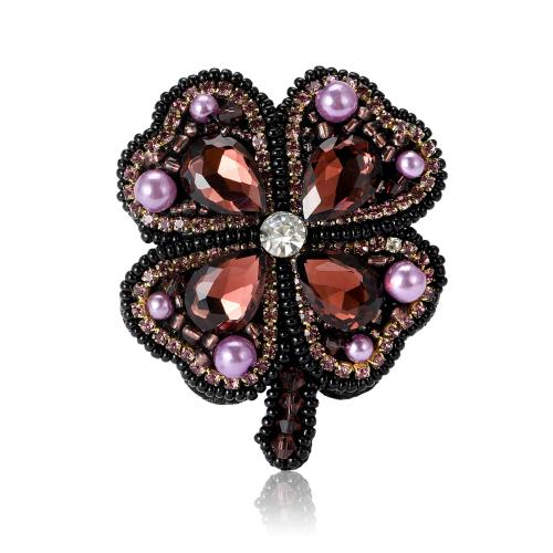 Rhinestone Zinc Alloy Brooch, Cloth, with Plastic Pearl & Zinc Alloy, Four Leaf Clover, silver color plated, fashion jewelry & for woman & with rhinestone 