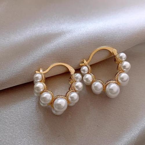 Boucle d'oreille en goutte de laiton, avec perle de plastique & alliage de zinc, bijoux de mode & pour femme, doré Vendu par paire
