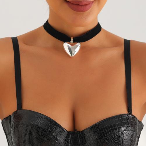 Fashion Choker Necklace, Zinc Alloy, with Velveteen, Heart, silver color plated, for woman 