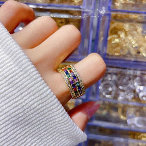 Zircon pavent l'anneau en laiton de doigt, avec zircon cubique, Placage, bijoux de mode & styles différents pour le choix & pour femme, plus de couleurs à choisir, Diamètre inté Environ 18mm, Vendu par PC