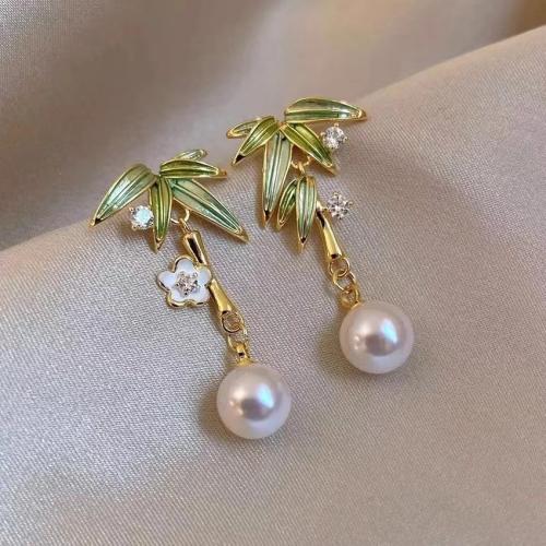 Plastic Pearl Zinc Alloy Earring, with Plastic Pearl, fashion jewelry & for woman & with rhinestone, golden, 35mm 