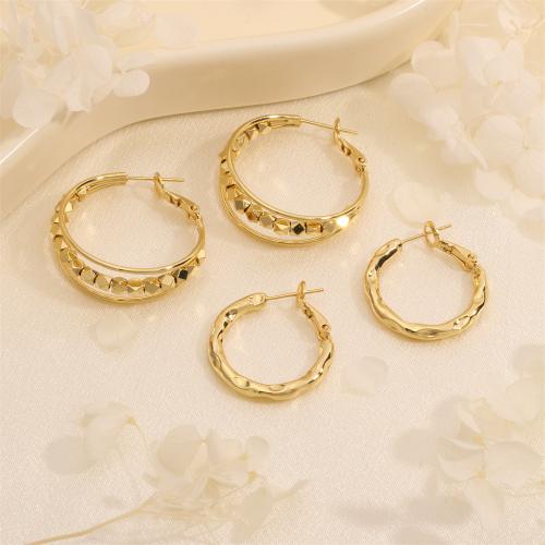 des anneaux de cuivre, laiton, Placage de couleur d'or, styles différents pour le choix & pour femme, plus de couleurs à choisir, Vendu par paire