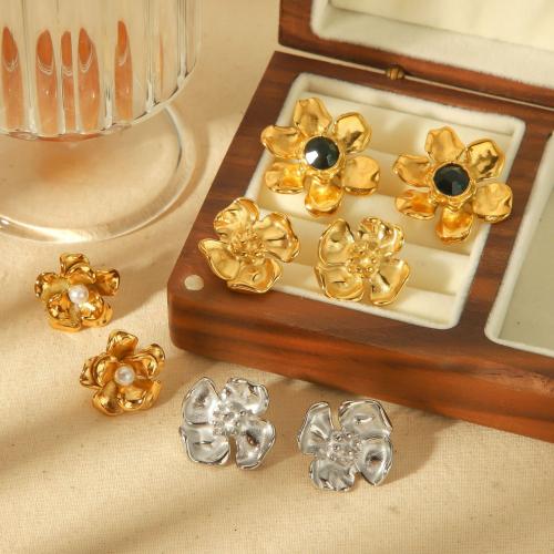Stainless Steel Rhinestone Stud Earring, 304 Stainless Steel, Flower, gold color plated, fashion jewelry & with rhinestone, golden 