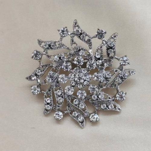 Broche de diamantes de imitación de la aleación de Zinc, chapado, unisexo & con diamantes de imitación, plateado, 53x53mm, Vendido por UD