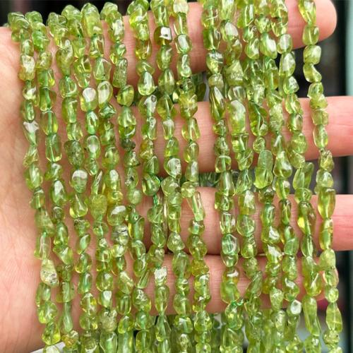 Perles péridot naturel, Olivine naturelle, pepite, DIY, beads length 4-7mm Environ 39 cm, Vendu par brin[