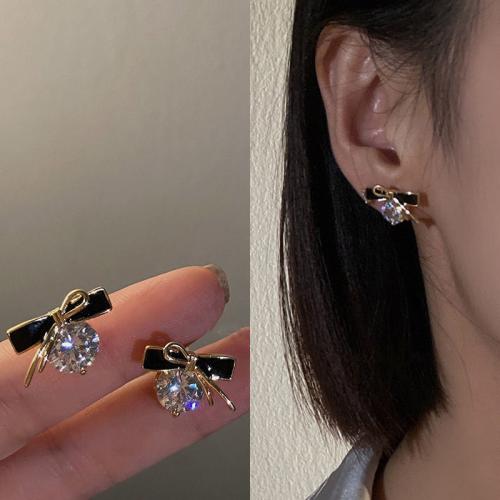 Zinc Alloy Stud Earring, fashion jewelry & micro pave cubic zirconia & for woman 