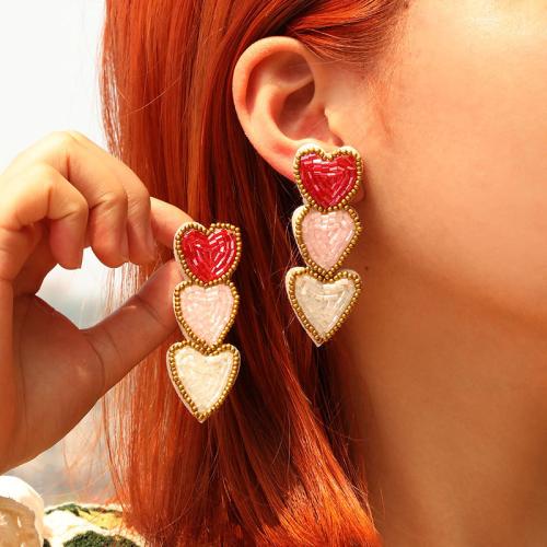 Boucles d'oreilles perle de verre, Feutre, avec verre, coeur, bijoux de mode, plus de couleurs à choisir Vendu par paire