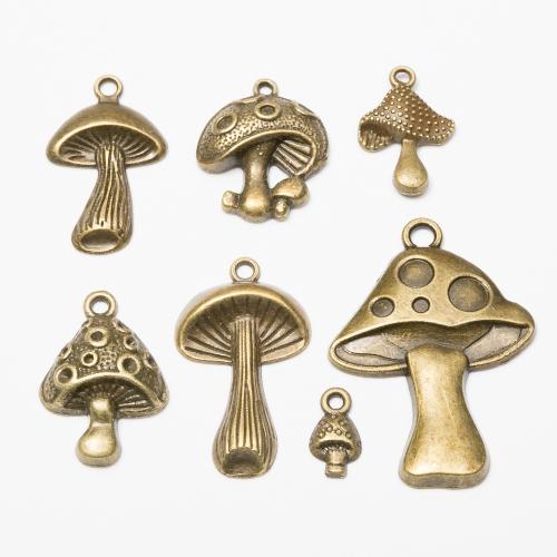 Bijoux pendentifs en Zinc alliage , alliage de zinc, champignon, Plaqué de couleur de bronze antique, DIY & normes différentes pour le choix, plus de couleurs à choisir, Environ Vendu par sac